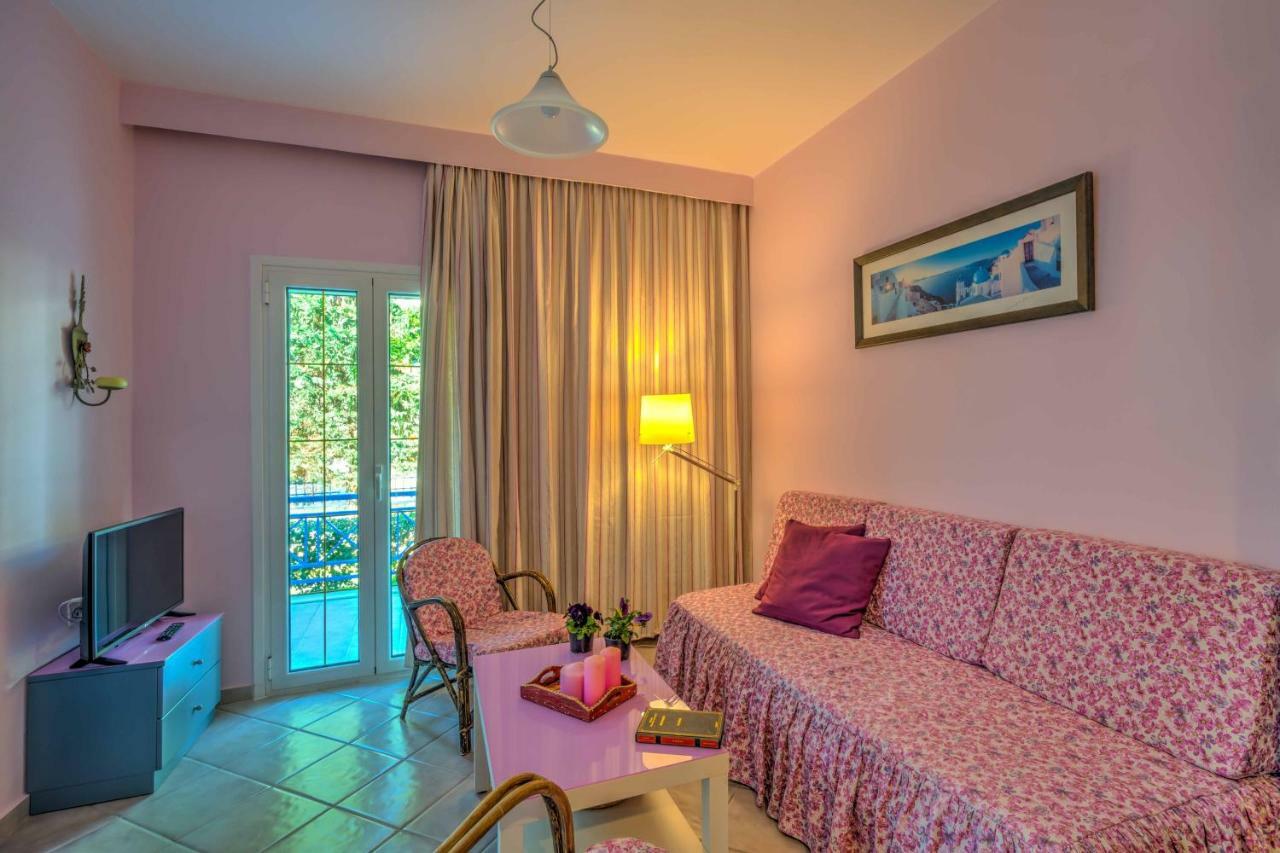 Elegant 1Br By Heraklion Beach Sun &Comfort Await Amoudara  ภายนอก รูปภาพ